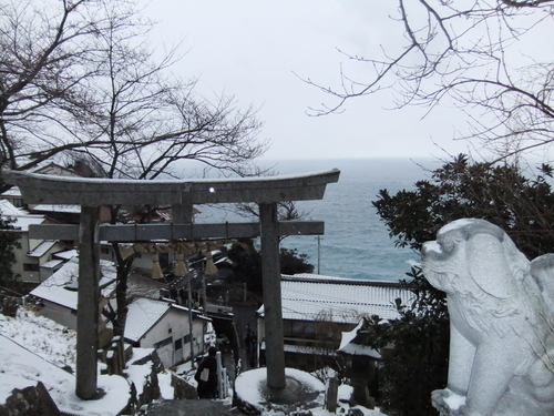 参道から日本海の眺望