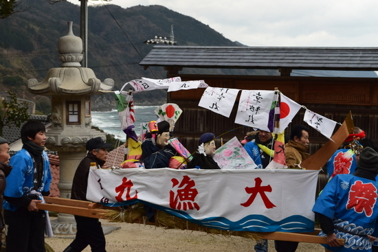 10.18日夜 魚瀬八神神社で神楽上演